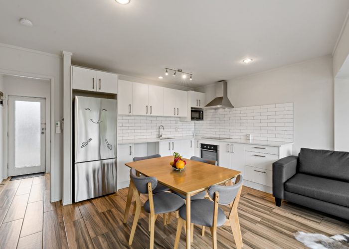 at 3/18 Parr Terrace, Castor Bay, North Shore City, Auckland
