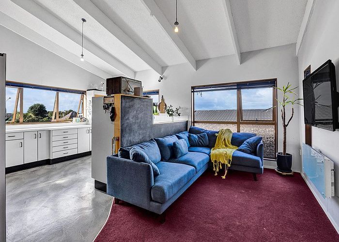  at 20 Tiverton Crescent, Whalers Gate, New Plymouth