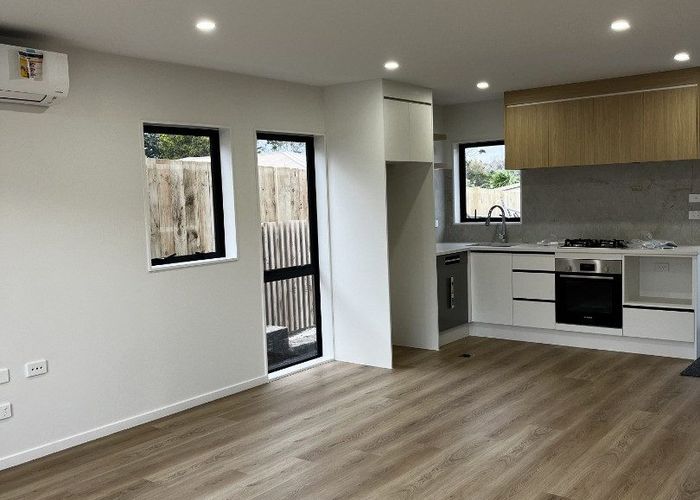  at 18D Penfold Place, Henderson, Waitakere City, Auckland