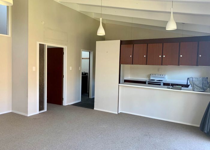  at 4/35 Swanson Road, Henderson, Auckland