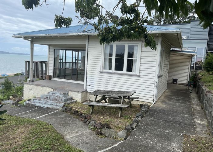  at 2 Carlton Crescent, Maraetai, Auckland