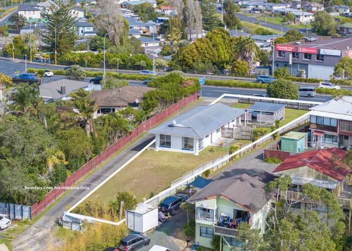  at 2/587 Glenfield Road, Glenfield, North Shore City, Auckland