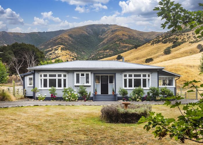  at 3883 Christchurch Akaroa Road, Little River