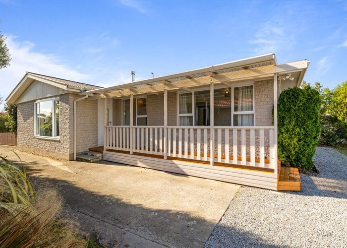  at 33 Fern Drive, Halswell, Christchurch City, Canterbury