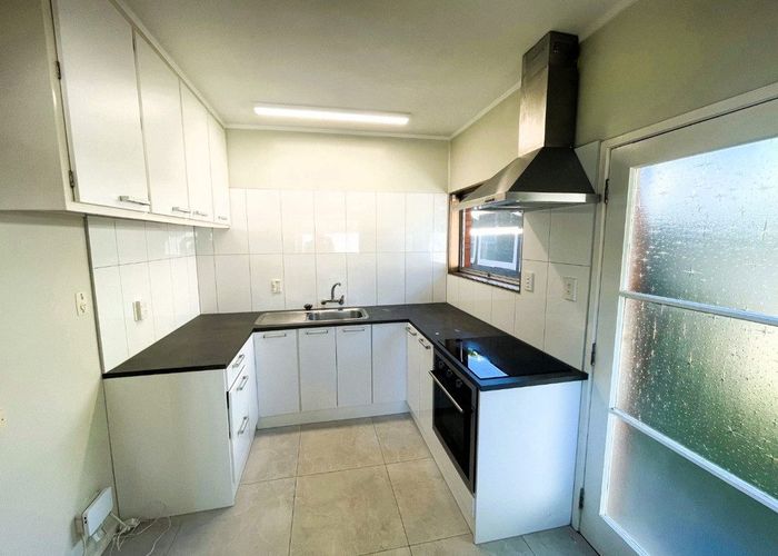  at 2/3 Fearon Avenue, Mount Roskill, Auckland City, Auckland