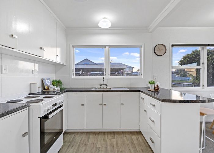  at 1/1252 Cameron Road, Gate Pa, Tauranga