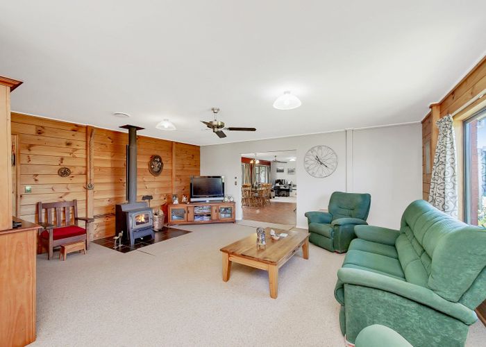  at 32 Warrens Road, Greendale, Darfield