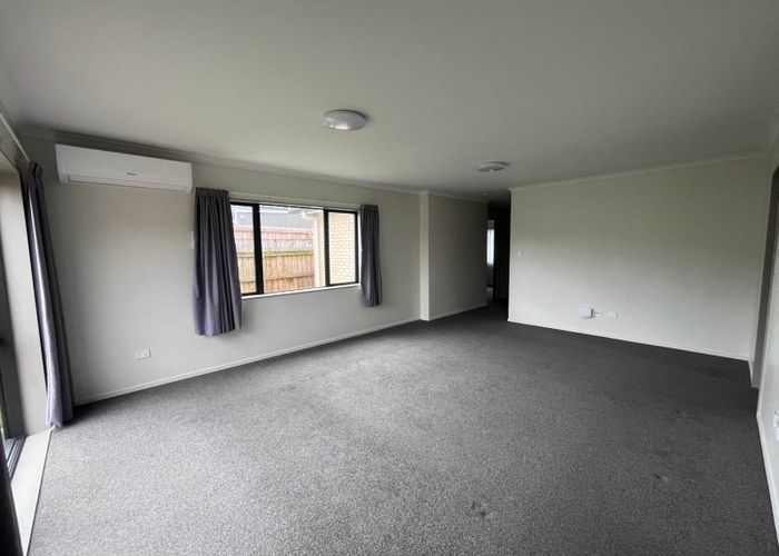  at 120 Kervil Avenue, Te Atatu Peninsula, Waitakere City, Auckland