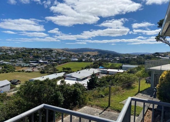  at 40 Bancroft Terrace, Newlands, Wellington
