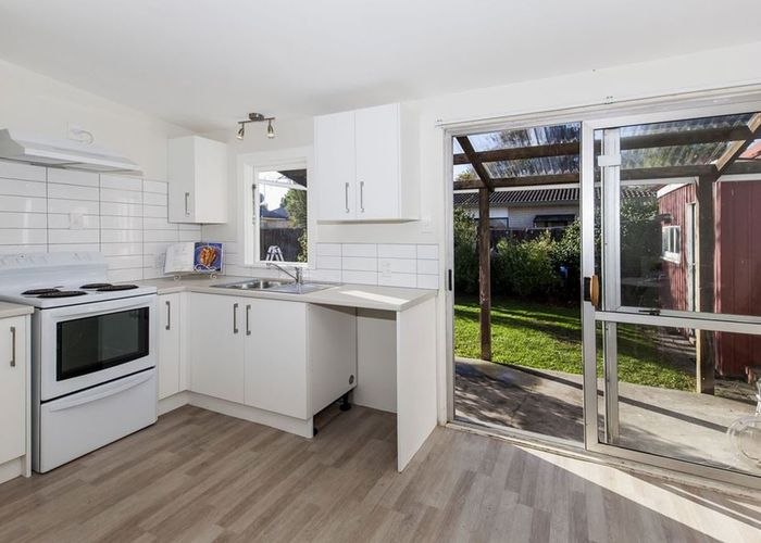  at 25b Grassmere Street, Papanui, Christchurch City, Canterbury