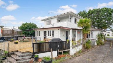  at 58 James Laurie Street, Henderson, Auckland