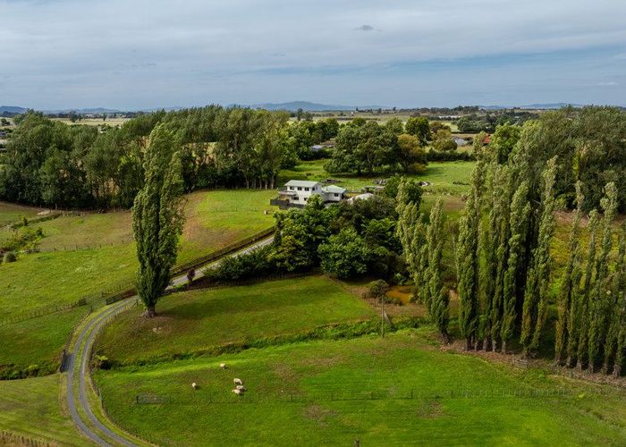  at 2352 River Road, Horsham Downs