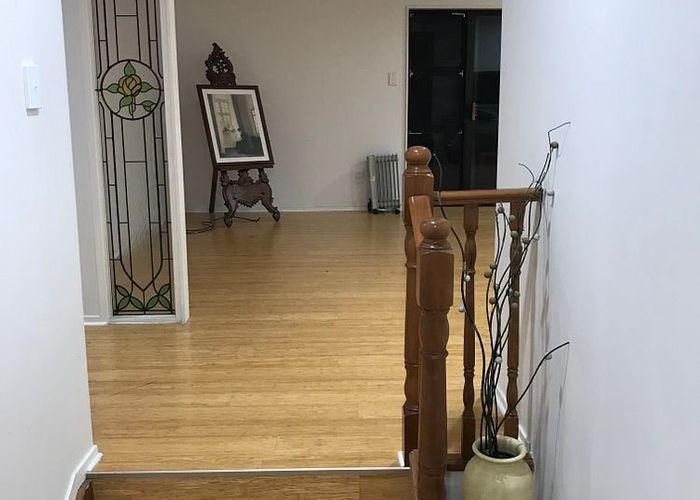  at 7 Kallaroo Place, Botany Downs, Manukau City, Auckland