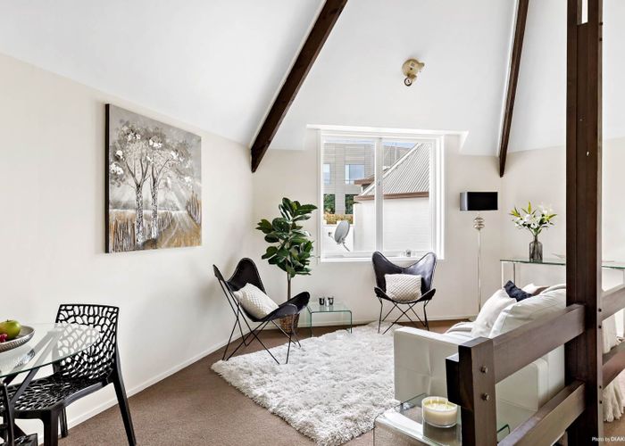  at 5J Boyle Crescent, Grafton, Auckland