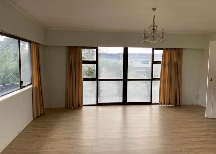  at 2/3 Diorella Drive, Clover Park, Manukau City, Auckland