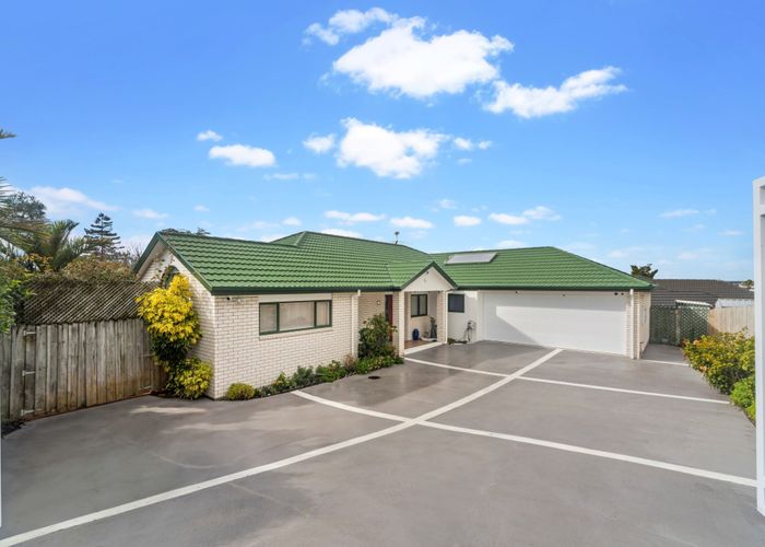  at 11 Nypa Way, Somerville, Auckland