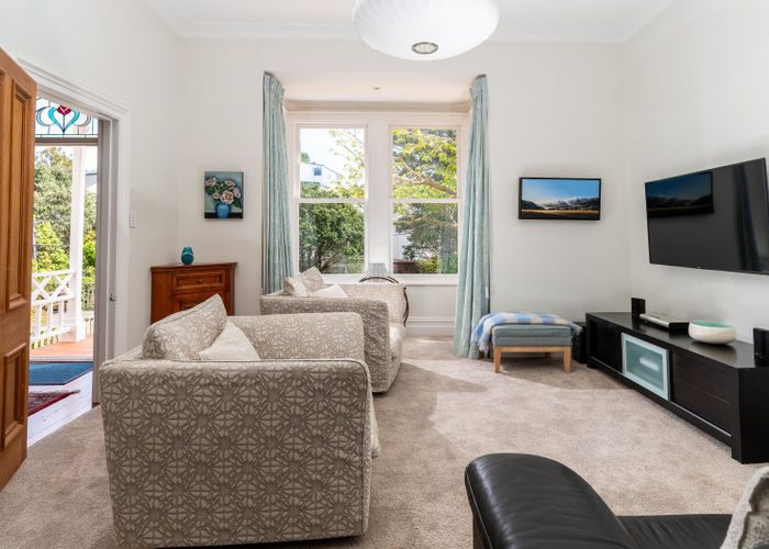  at 33 Grove Road, Kelburn, Wellington, Wellington