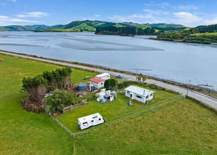  at 5 Lakeside Road, Hinahina