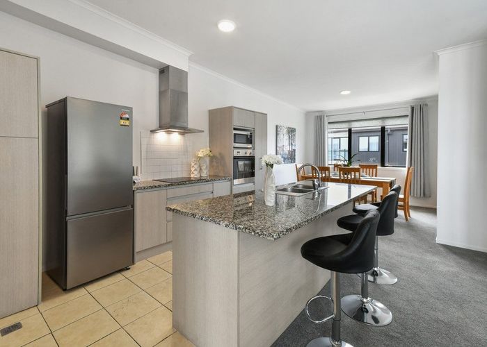  at 12/130 Stancombe Road, Flat Bush, Manukau City, Auckland