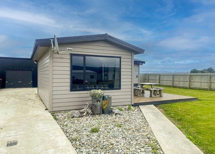  at 71 Stafford Street, Orepuki, Southland, Southland