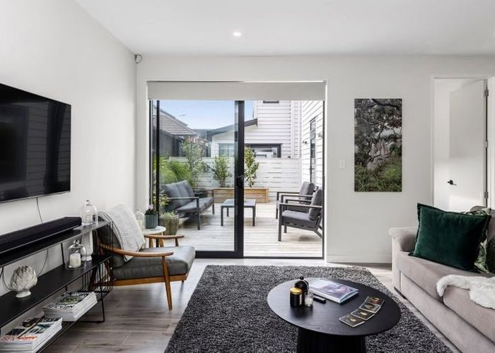  at 14 Peet Avenue, Royal Oak, Auckland