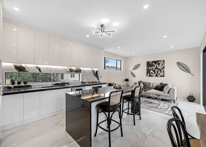  at 79A Bond Crescent, Forrest Hill, Auckland