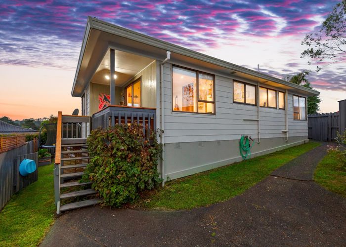  at 2/239 Waitemata Drive, Ranui, Waitakere City, Auckland