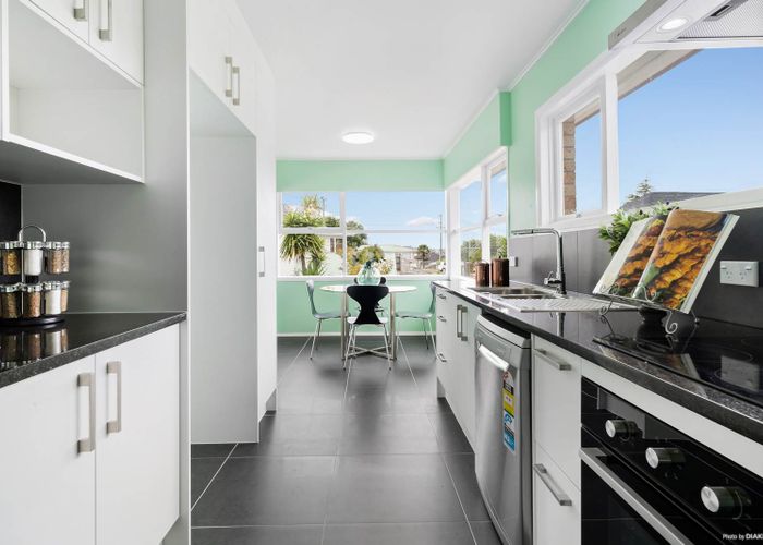  at 4 Drew Street, Mount Roskill, Auckland