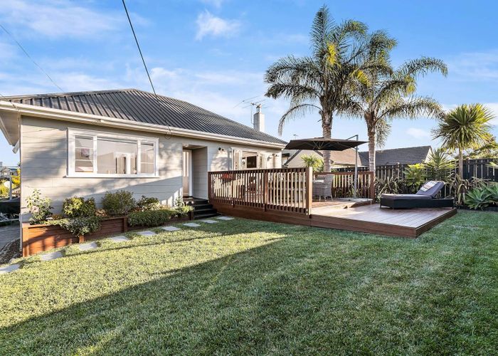  at 34 Nile Road, Milford, Auckland