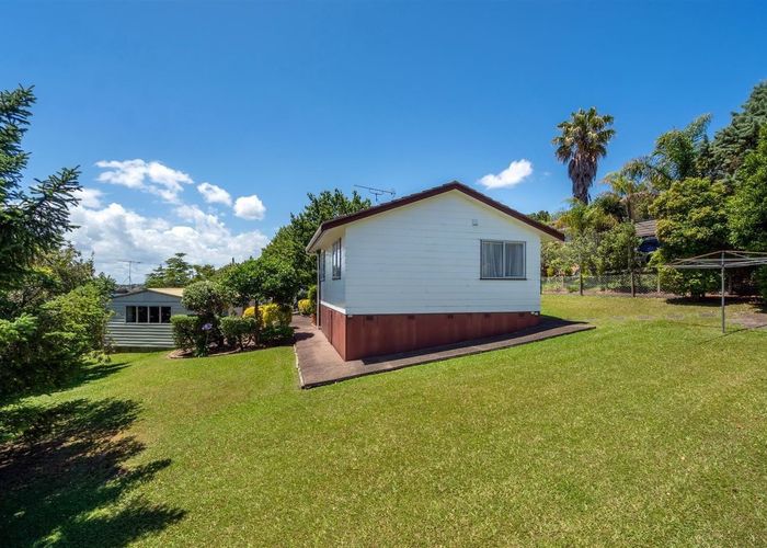  at 9 Tesla Place, Totara Vale, North Shore City, Auckland