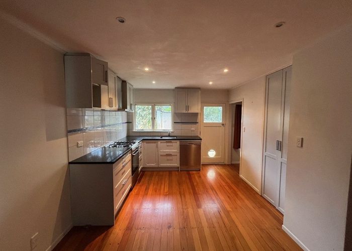  at 117 Wharf Road, Te Atatu Peninsula, Waitakere City, Auckland