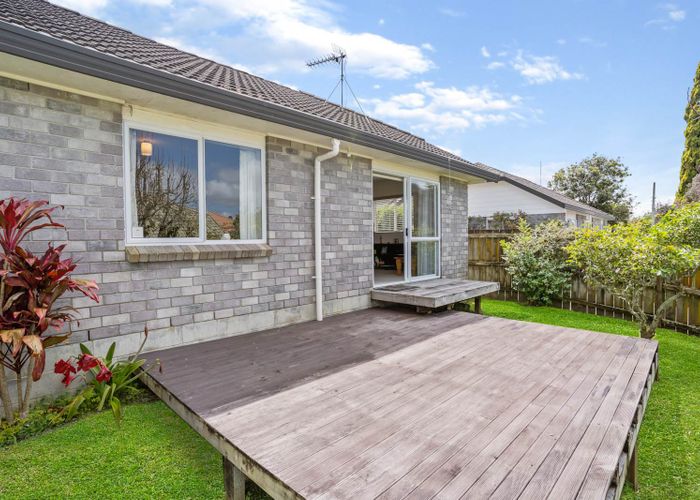  at 2/43 Holly Street, Avondale, Auckland