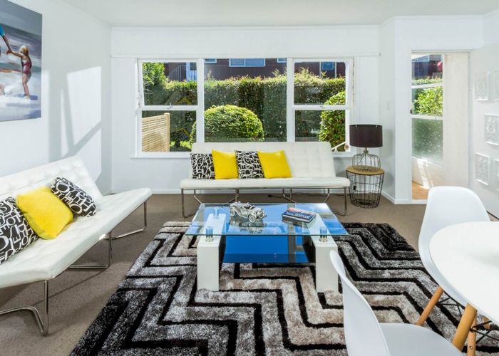  at 2/765 Beach Road, Browns Bay, Auckland