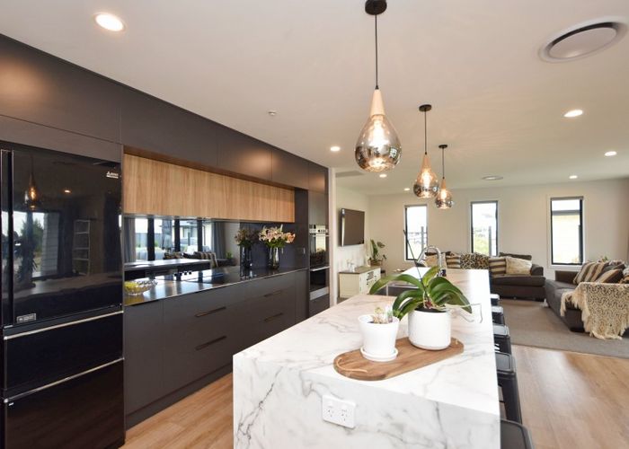  at 18 Pegasus Place, Seaward Bush, Invercargill