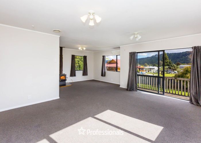  at 1 Monarch Grove, Maoribank, Upper Hutt