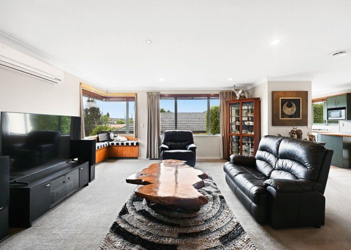  at 3 Highgrove Drive, Grandview Heights, Hamilton