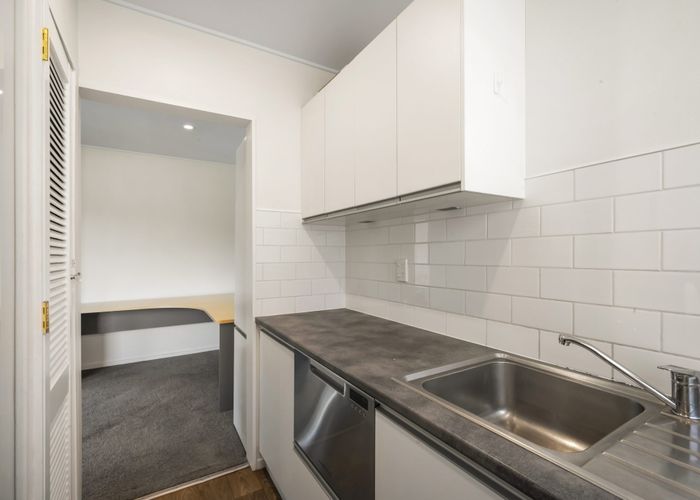  at 2/3 Drake Street, Hataitai, Wellington, Wellington