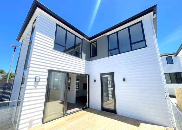  at 5/26 Botany Road, Howick, Manukau City, Auckland