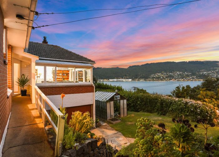  at 10 Irvine Road, The Cove, Dunedin