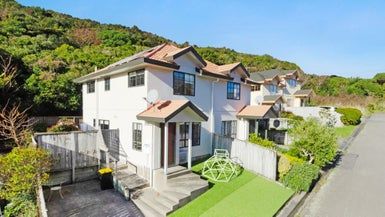  at 77 Woodhouse Avenue, Karori, Wellington