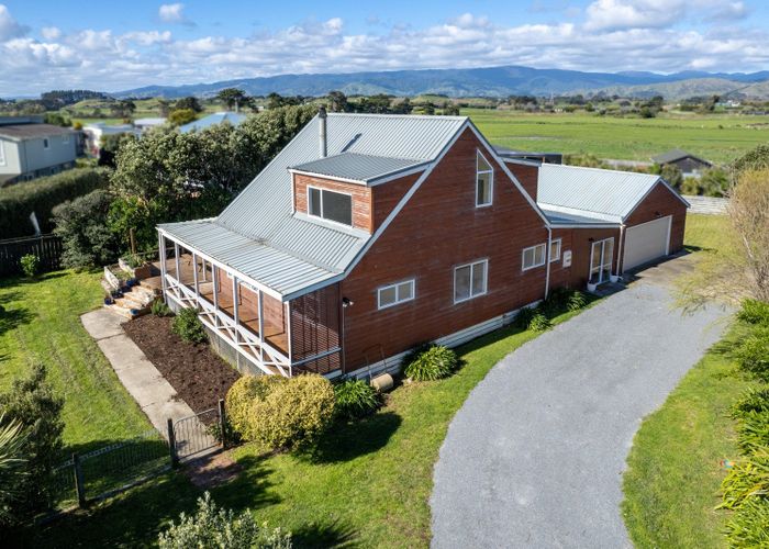  at 18 Kitchener Street, Te Horo Beach