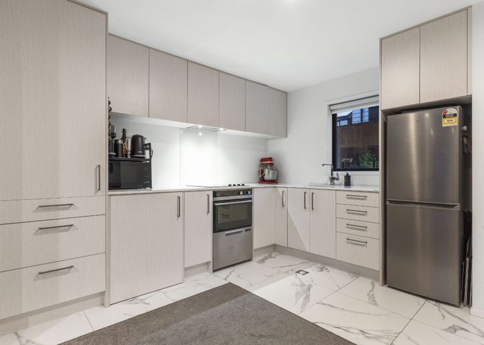  at 3/6 St Leonards Road, Kelston, Waitakere City, Auckland