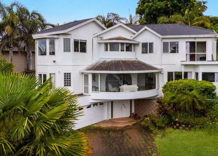  at 13 San Martin Place, Goodwood Heights, Manukau City, Auckland