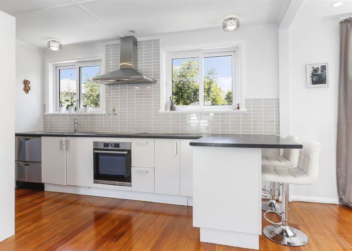  at 275 Lake Road, Belmont, Auckland