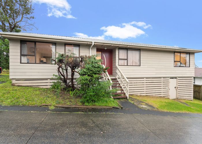  at 1/185 Royal Road, Massey, Auckland