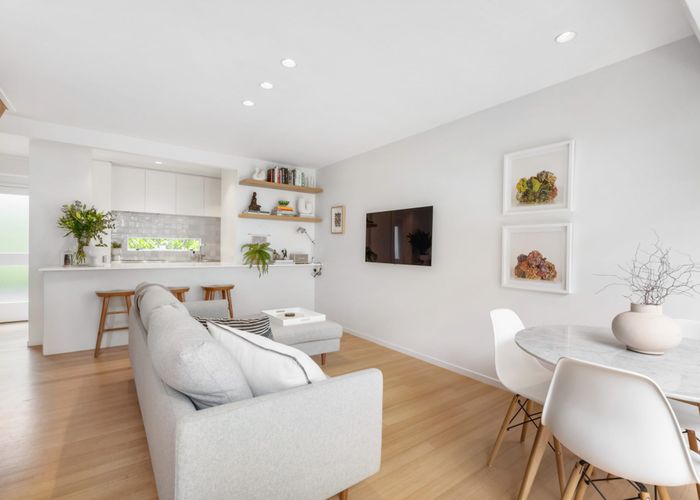  at 2/145 Howe Street, Freemans Bay, Auckland City, Auckland