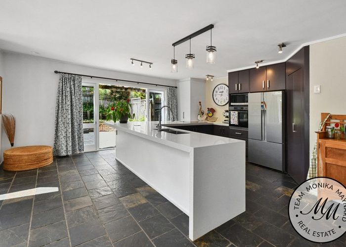  at 25 Calluna Crescent, Totara Heights, Manukau City, Auckland