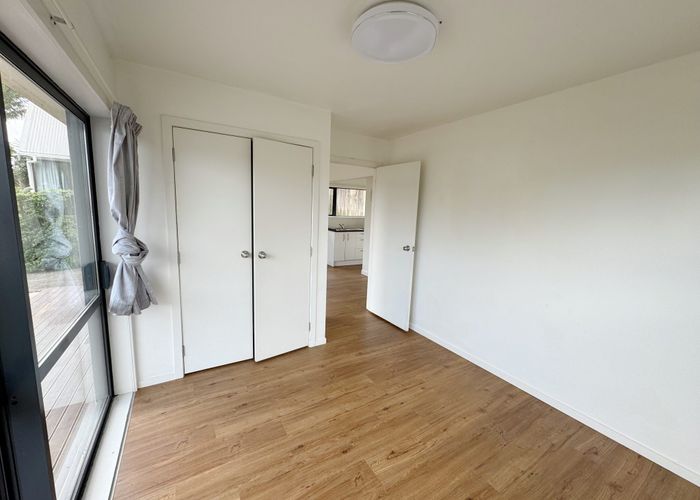  at 3 Newport, Place, Forrest Hill, North Shore City, Auckland