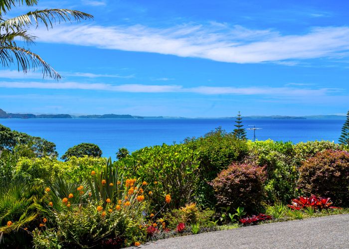 at 72 Duncansby Road, Stanmore Bay, Whangaparaoa