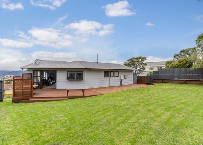  at 11 Sunhaven Drive, Newlands, Wellington, Wellington